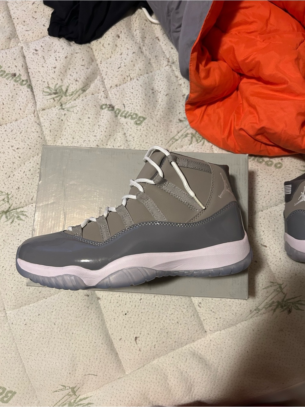 J11 cool grey